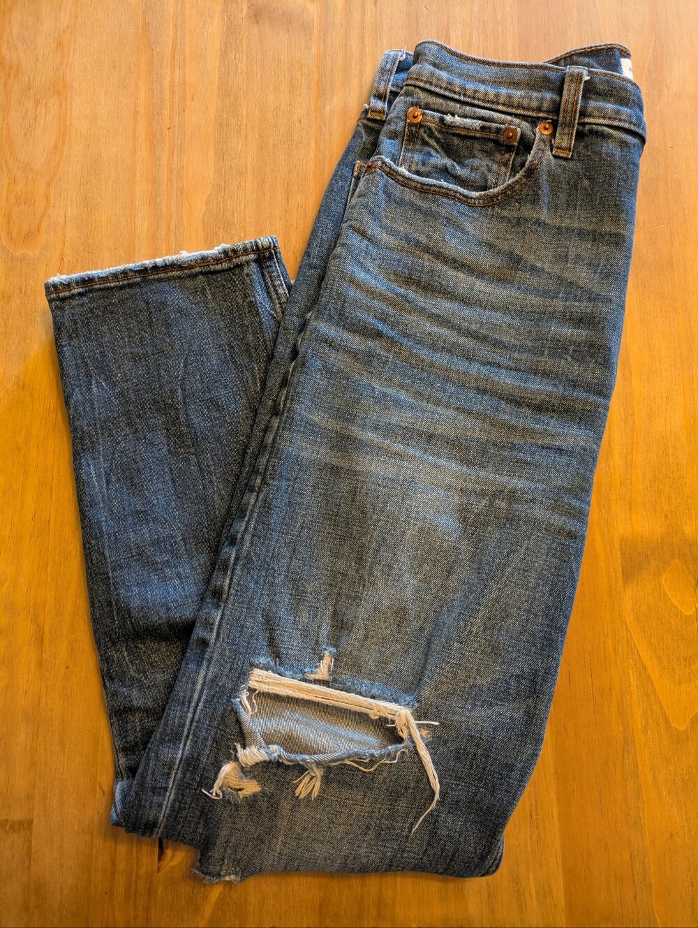A&F High Rise Jeans - Picture 2 of 5